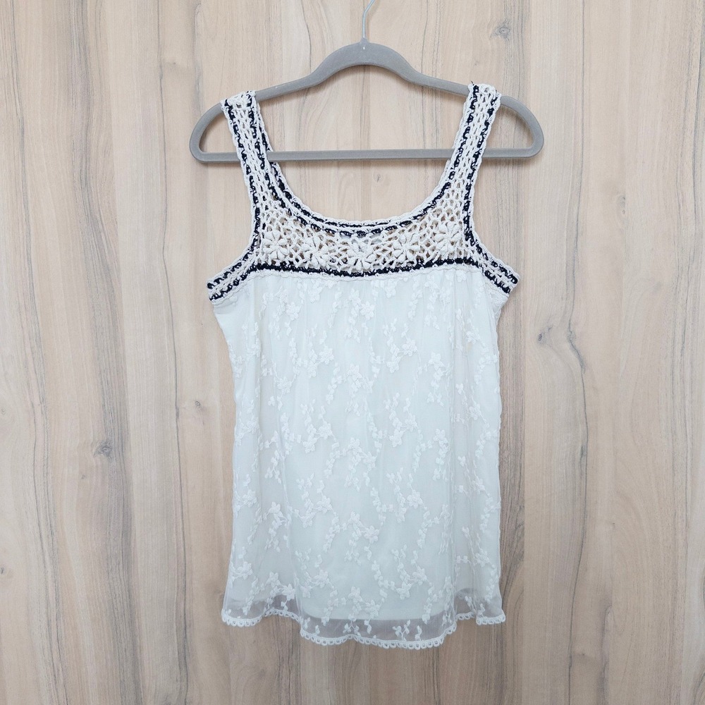 Womens Lace Crochet Top Medium White Floral Boho Cottage Romantic Feminine - Picture 2 of 8